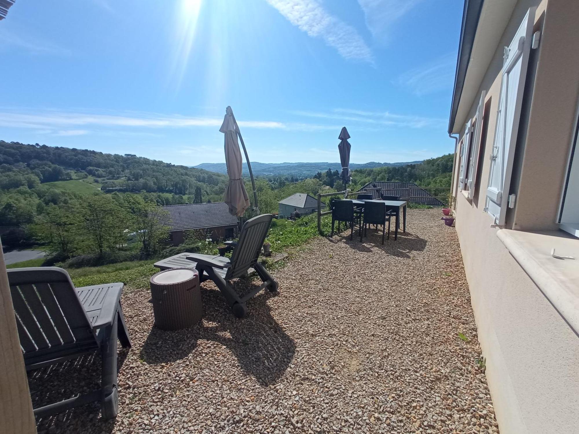 La Mirabelle 85m2 comfort et très jolie vue Cublac Extérieur photo